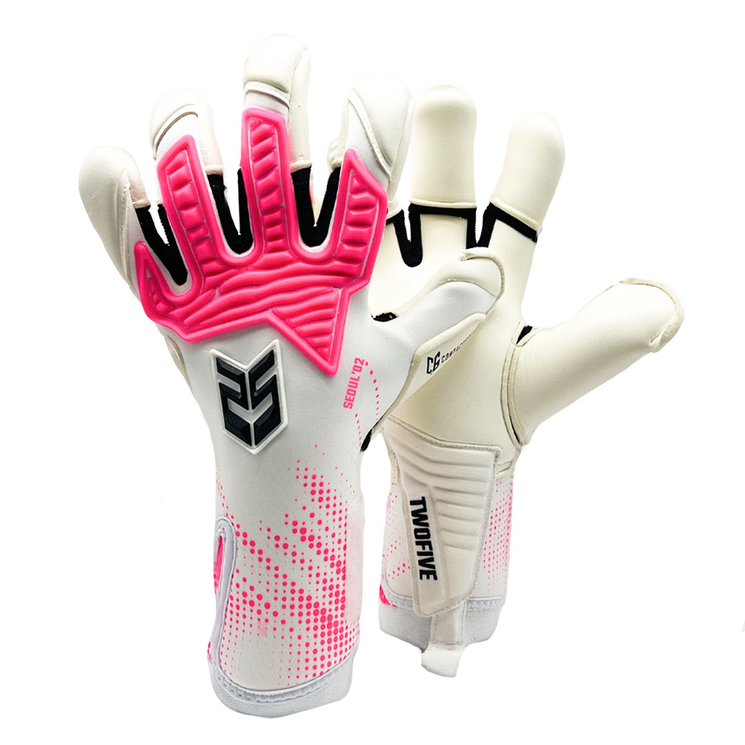Guantes de Arquero Seoul '02 Pink Contacgrip goalkeeper gloves in white and pink with black details and grip texture
