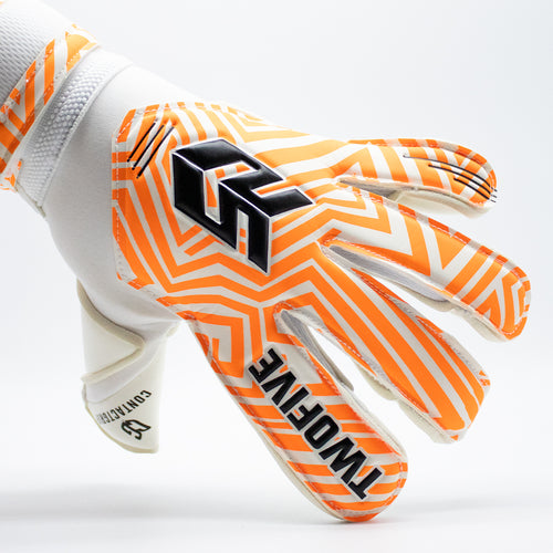 Guantes de Arquero Atlanta'96 Orange Contacgrip goalkeeper glove with orange geometric pattern and black logo on white base