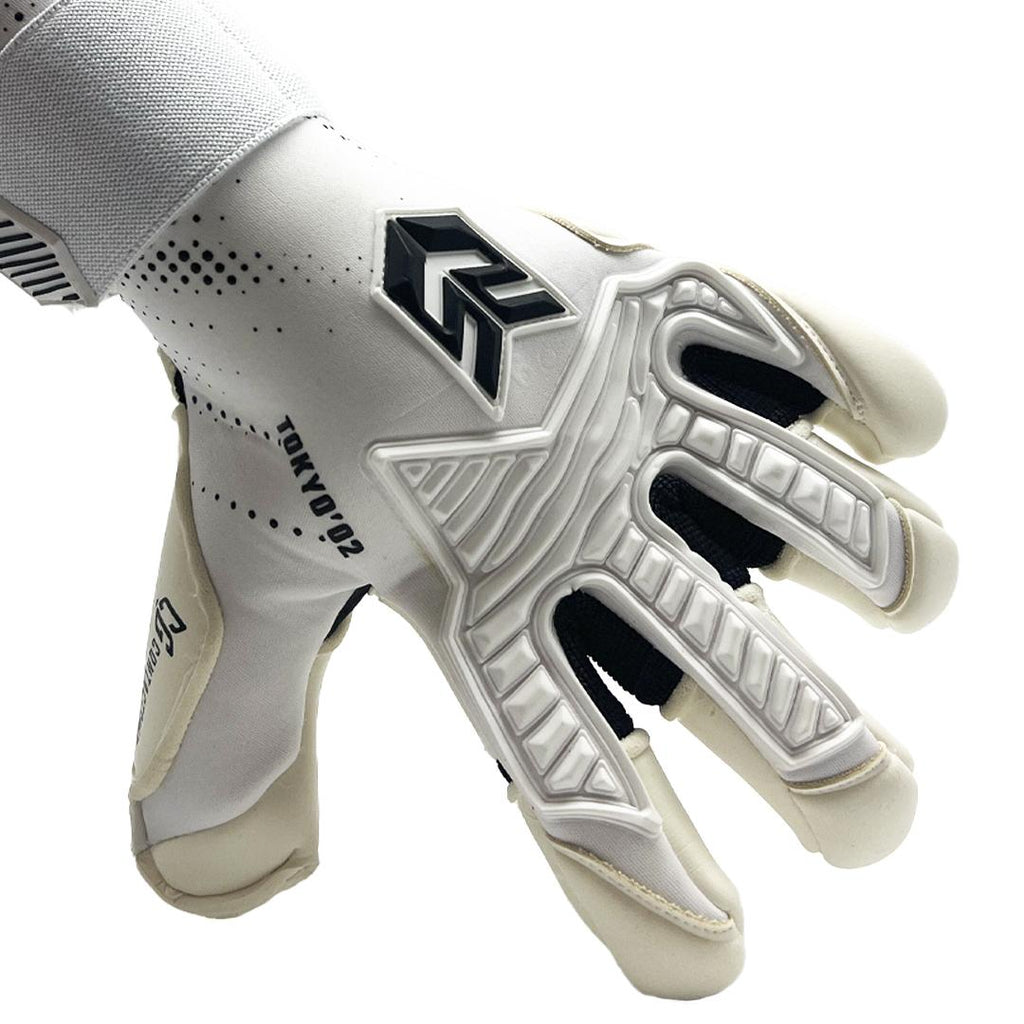 Guantes de Arquero Tokyo '02 White Contacgrip goalkeeper glove in white with black logo and textured grip design