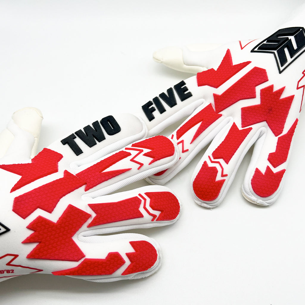 Guantes de Arquero Madrid '82 Contacgrip goalkeeper gloves with white base and red geometric design details
