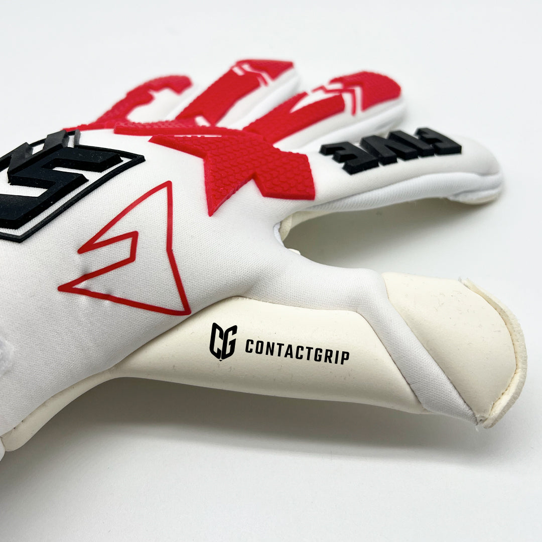 Close-up of Guantes de Arquero Madrid '82 Contacgrip goalkeeper glove showing red and black design details and Contactgrip logo.